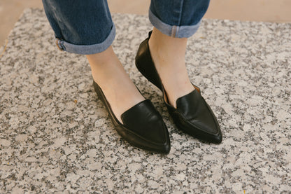 Flat Socialite Black