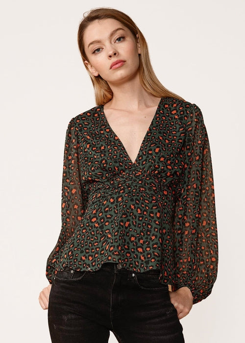 V-neck Puff Sleeve Blouse in Leopard