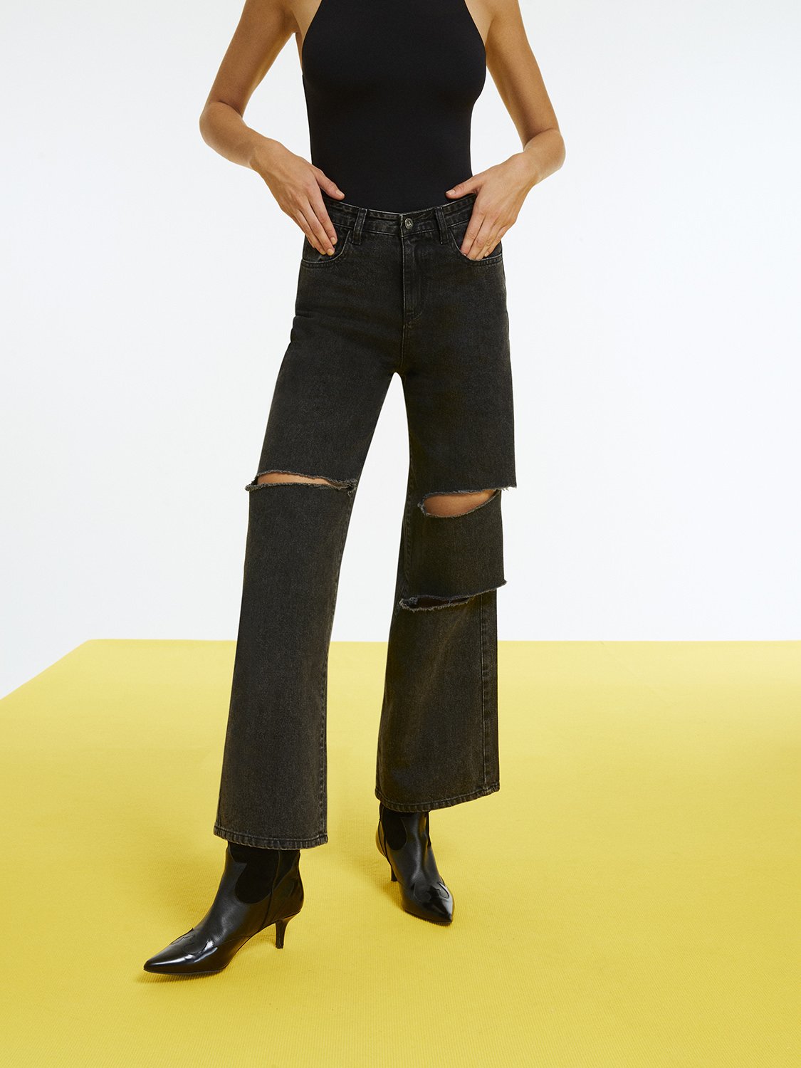 Wide Leg Jeans with Rip Detailing