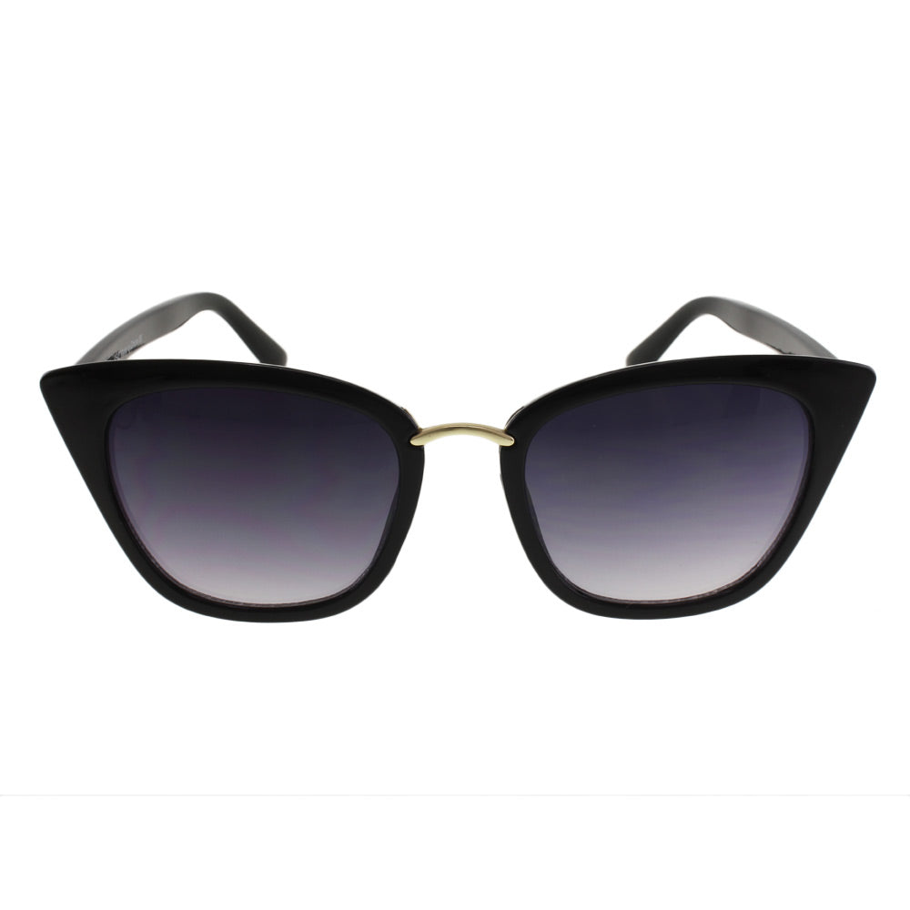 Cassia Sunglasses in Black / Smoke