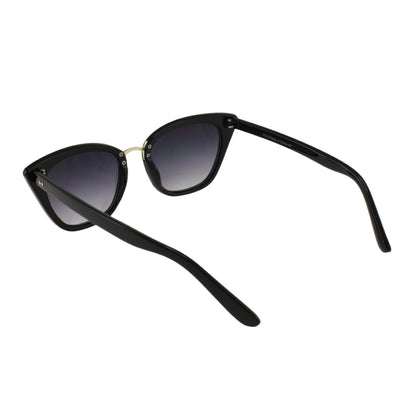 Cassia Sunglasses in Black / Smoke